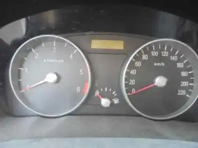 Sloopvoertuig hyundai accent (mc) gl van het jaar 2006 aangedreven d4fa