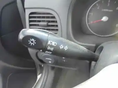 Sloopvoertuig hyundai accent (mc) gl van het jaar 2006 aangedreven d4fa