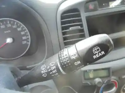 Sloopvoertuig hyundai accent (mc) gl van het jaar 2006 aangedreven d4fa