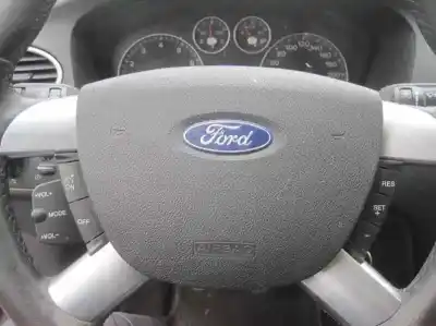 Scrapping Vehicle ford focus berlina (cap) ghia of the year 2005 powered hwda
