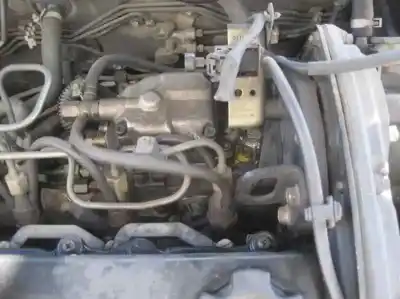 Здавання транспортного засобу nissan primera berlina (p11) básico року 2000 потужний cd20