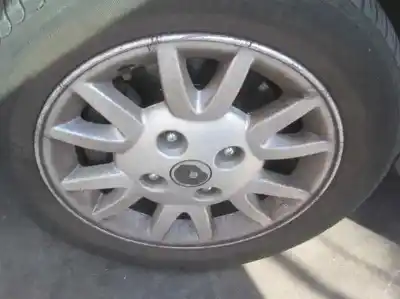 Здавання транспортного засобу nissan primera berlina (p11) básico року 2000 потужний cd20