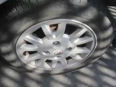 Здавання транспортного засобу nissan primera berlina (p11) básico року 2000 потужний cd20