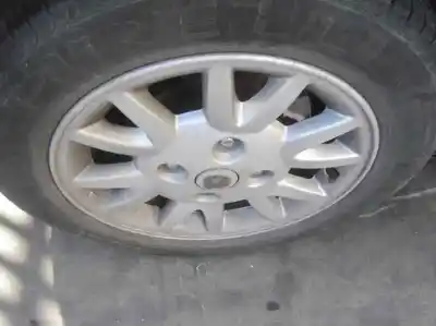 Здавання транспортного засобу nissan primera berlina (p11) básico року 2000 потужний cd20