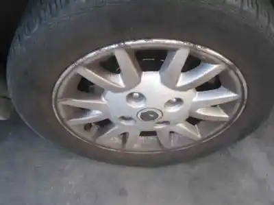 Здавання транспортного засобу nissan primera berlina (p11) básico року 2000 потужний cd20