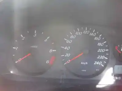 Здавання транспортного засобу nissan primera berlina (p11) básico року 2000 потужний cd20