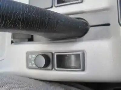Здавання транспортного засобу nissan primera berlina (p11) básico року 2000 потужний cd20
