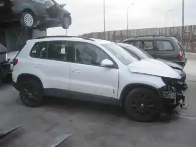 Scrapping Vehicle VOLKSWAGEN TIGUAN (5N2) Advance BlueMotion of the year 2015 powered CUV