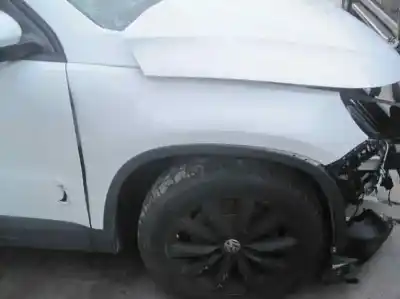 Vehicul casat volkswagen tiguan (5n2) advance bluemotion al anului 2015 alimentat cuv