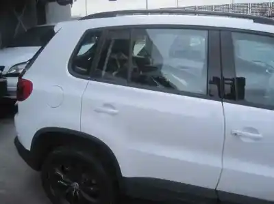 Vehicul casat volkswagen tiguan (5n2) advance bluemotion al anului 2015 alimentat cuv