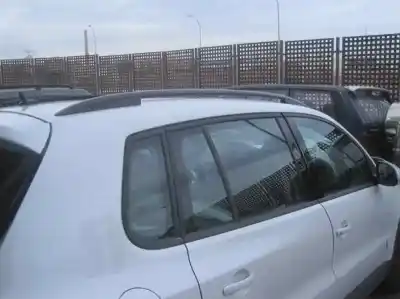 Vehicul casat volkswagen tiguan (5n2) advance bluemotion al anului 2015 alimentat cuv