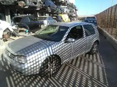 Здавання транспортного засобу volkswagen golf iv berlina (1j1) highline року 2001 потужний ajm