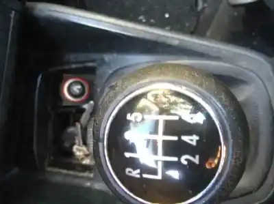 Здавання транспортного засобу volkswagen golf iv berlina (1j1) highline року 2001 потужний ajm
