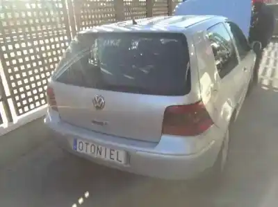 Здавання транспортного засобу volkswagen golf iv berlina (1j1) highline року 2001 потужний ajm