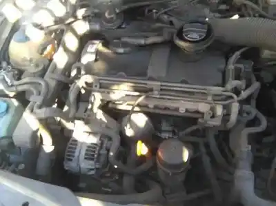 Здавання транспортного засобу volkswagen golf iv berlina (1j1) highline року 2001 потужний ajm