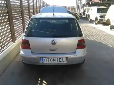 Здавання транспортного засобу volkswagen golf iv berlina (1j1) highline року 2001 потужний ajm
