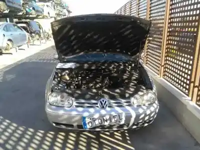 Здавання транспортного засобу volkswagen golf iv berlina (1j1) highline року 2001 потужний ajm