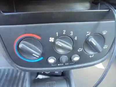 Veicolo di demolizione opel corsa c blue line dell'anno 2003 alimentato z12xe