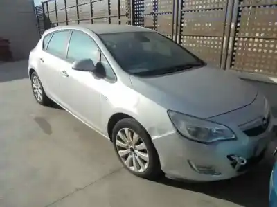 Verschrottungsfahrzeug OPEL ASTRA J LIM. Enjoy des Jahres 2011 angetrieben A17DTJ