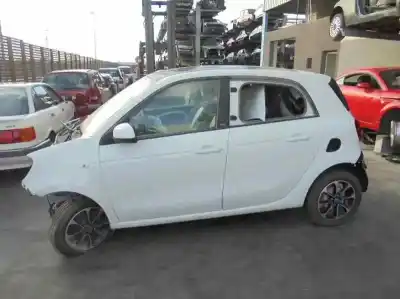 Verschrottungsfahrzeug SMART                                              FORFOUR                                                                                                                                                                                                                                                    Basis (52kW) (453.042)                                                                                                                                                                                                                                     des Jahres 2016 angetrieben H4D