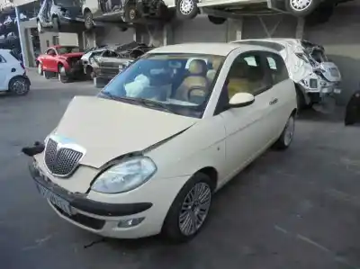 Veicolo di demolizione LANCIA                                             YPSILON (101)                                                                                                                                                                                                                                              1.4 16V Oro (10.2006->)                                                                                                                                                                                                                                    dell'anno 2004 alimentato 843A1000