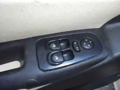 Утилизация автомобиля lancia ypsilon (101) 1.4 16v oro (10.2006->) года 2004 питание 843a1000