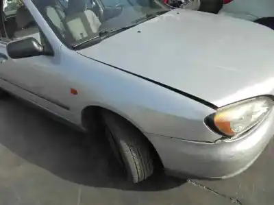 Veículo de Sucata nissan primera berlina (p11) comfort do ano 2000 alimentado qg16