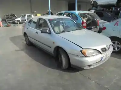 Veículo de Sucata nissan primera berlina (p11) comfort do ano 2000 alimentado qg16