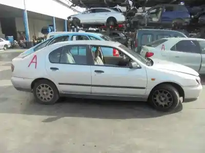 Veículo de Sucata nissan primera berlina (p11) comfort do ano 2000 alimentado qg16