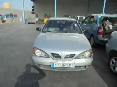 Veículo de Sucata nissan primera berlina (p11) comfort do ano 2000 alimentado qg16