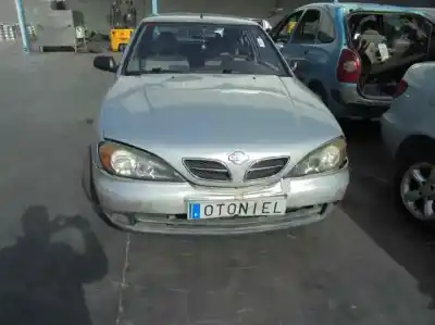 Veículo de Sucata nissan primera berlina (p11) comfort do ano 2000 alimentado qg16