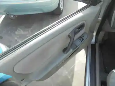 Veículo de Sucata nissan primera berlina (p11) comfort do ano 2000 alimentado qg16