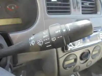 Veículo de Sucata nissan primera berlina (p11) comfort do ano 2000 alimentado qg16