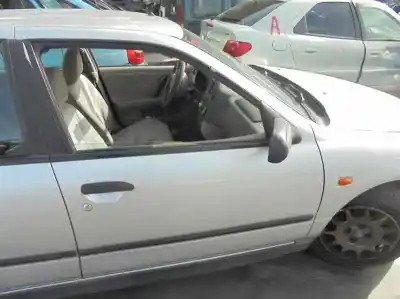 Veículo de Sucata nissan primera berlina (p11) comfort do ano 2000 alimentado qg16