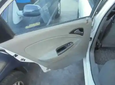 Здавання транспортного засобу daewoo nubira berlina classic se року 2001 потужний a16dms-g