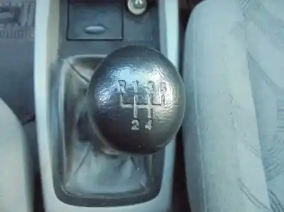 Здавання транспортного засобу daewoo nubira berlina classic se року 2001 потужний a16dms-g