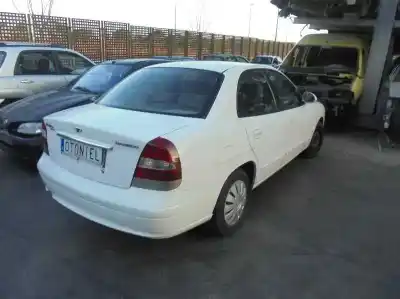 Здавання транспортного засобу daewoo nubira berlina classic se року 2001 потужний a16dms-g
