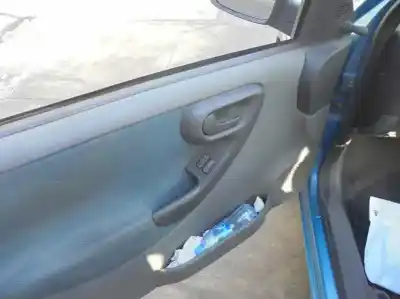 Здавання транспортного засобу opel corsa c club року 2001 потужний z12xe