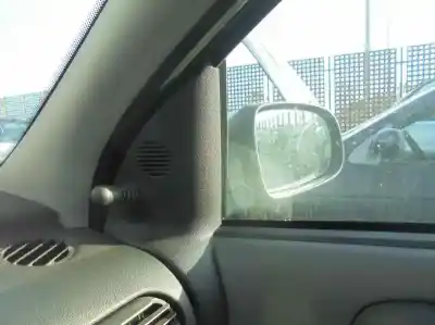 Здавання транспортного засобу opel corsa c club року 2001 потужний z12xe