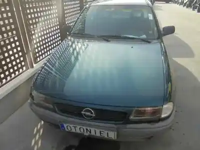 Véhicule à la ferraille opel astra f berlina básico de l'année 1995 alimenté x17dtl