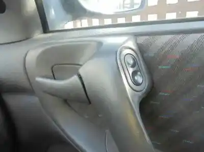 Véhicule à la ferraille opel astra f berlina básico de l'année 1995 alimenté x17dtl