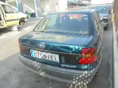 Véhicule à la ferraille opel astra f berlina básico de l'année 1995 alimenté x17dtl