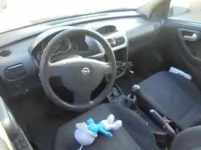 Здавання транспортного засобу opel corsa d cosmo року 2004 потужний z12xep