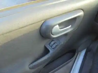 Здавання транспортного засобу opel corsa d cosmo року 2004 потужний z12xep