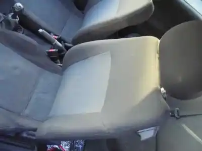 Здавання транспортного засобу opel corsa d cosmo року 2004 потужний z12xep