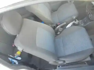 Здавання транспортного засобу opel corsa d cosmo року 2004 потужний z12xep