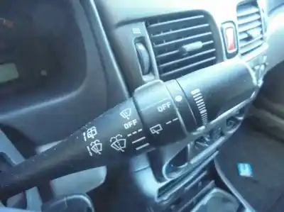Здавання транспортного засобу nissan almera (n16/e) acenta року 2001 потужний yd22