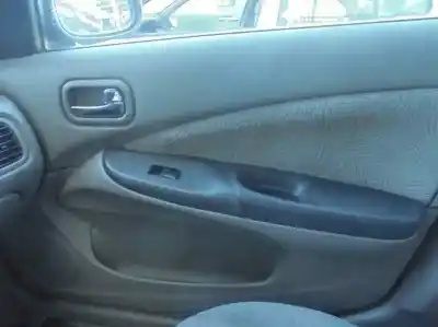 Здавання транспортного засобу nissan almera (n16/e) acenta року 2001 потужний yd22