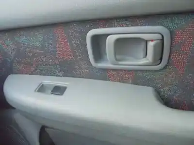 Sloopvoertuig nissan micra (k11) elegance van het jaar 1999 aangedreven cg13