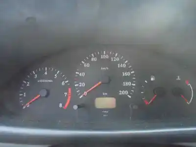 Sloopvoertuig nissan micra (k11) elegance van het jaar 1999 aangedreven cg13